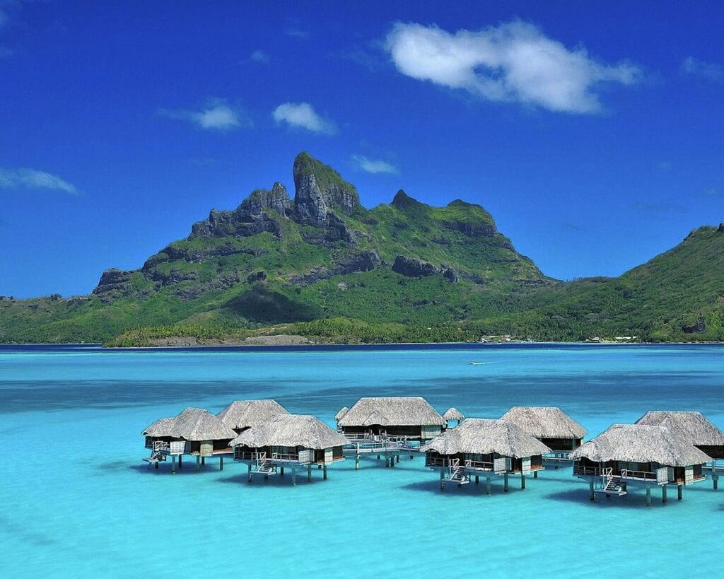 Le lagon de l'île de Rangali, dans l'archipel des Maldives