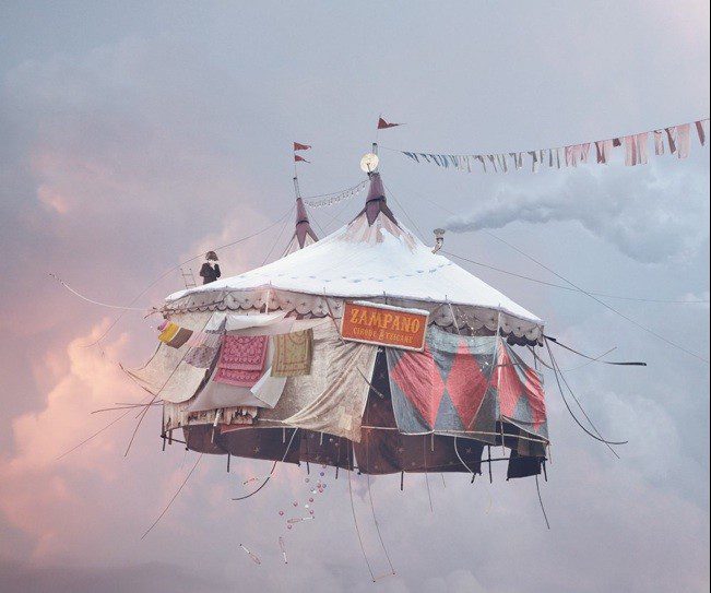 LAURENT CHEHERE flying houses